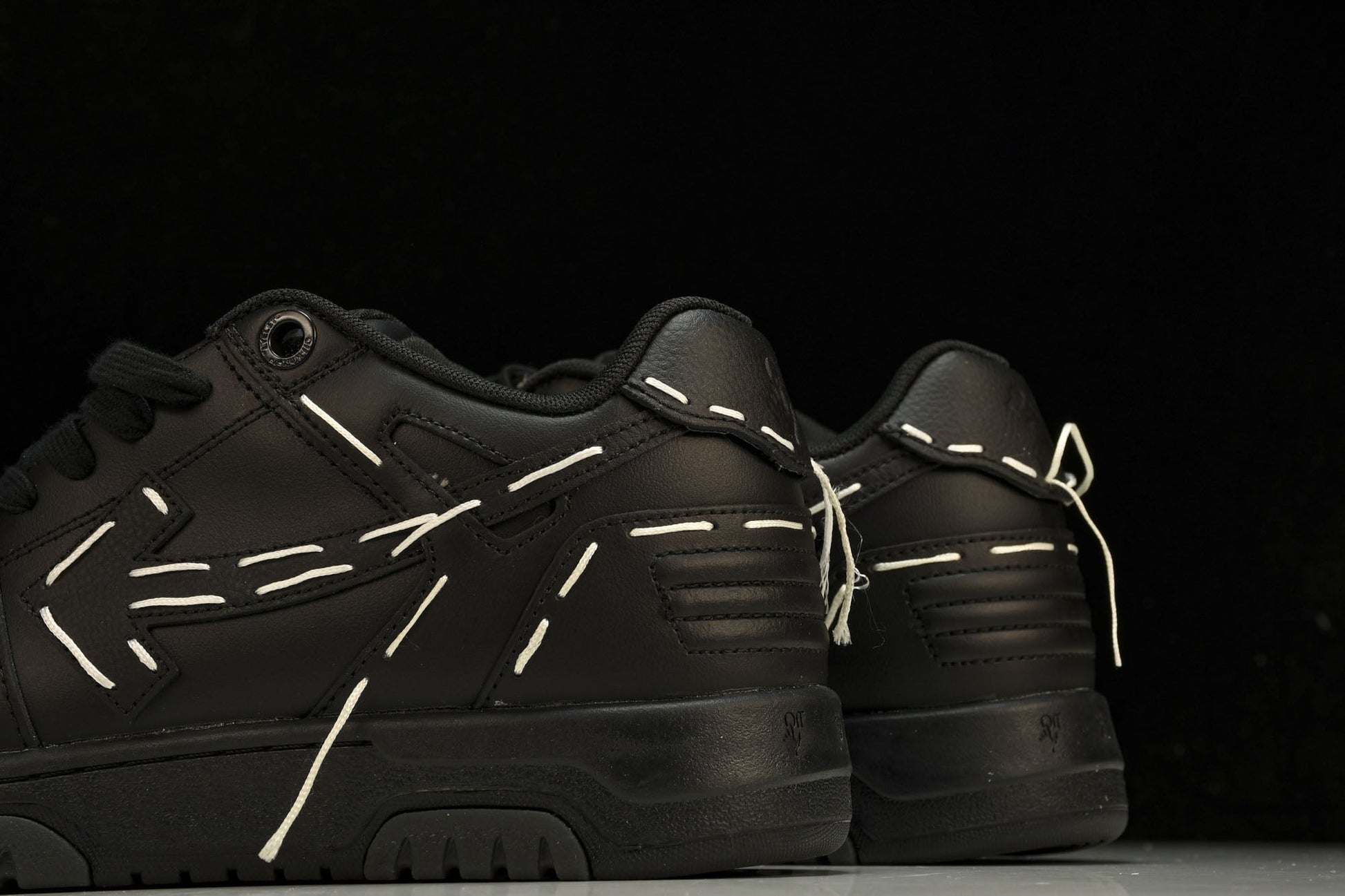 Off-White Out Of Office Sartorial Stitch Premium Leather Casual Low-Top Sneakers